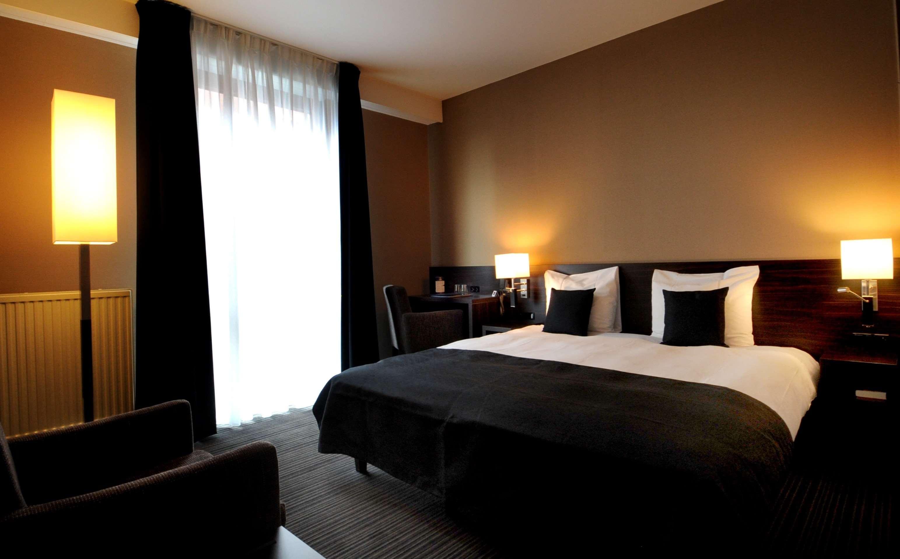 Hotel Docklands Antwerp Exterior photo
