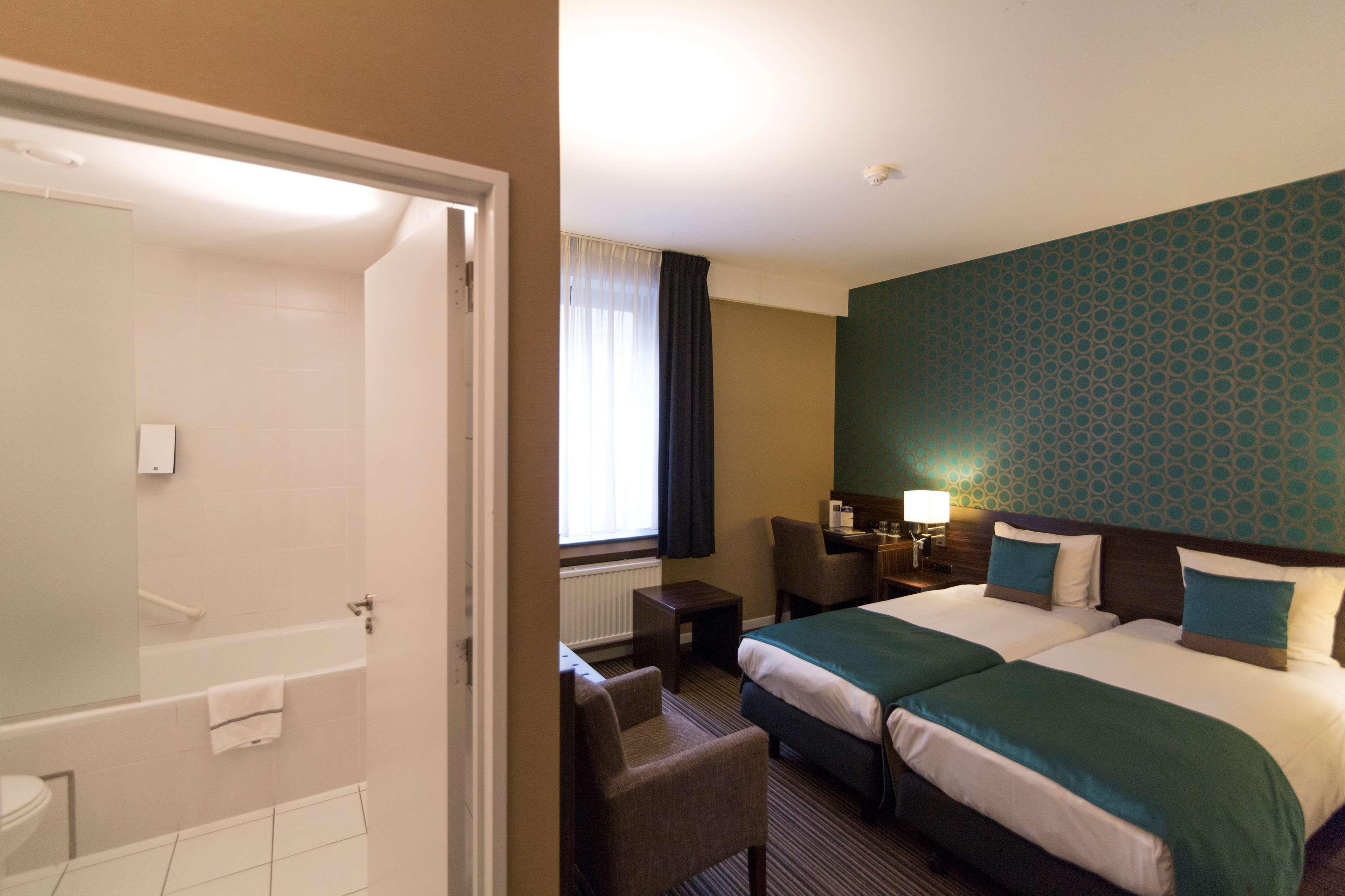 Hotel Docklands Antwerp Exterior photo