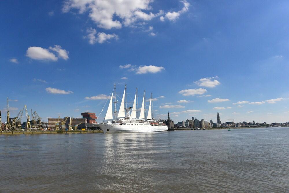 Hotel Docklands Antwerp Exterior photo